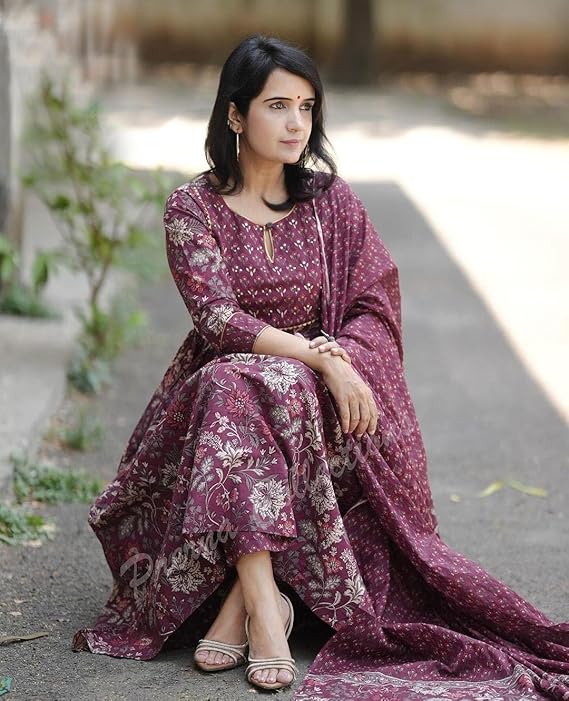 Aahana Women Printed Kurta and Pant Set with Dupatta